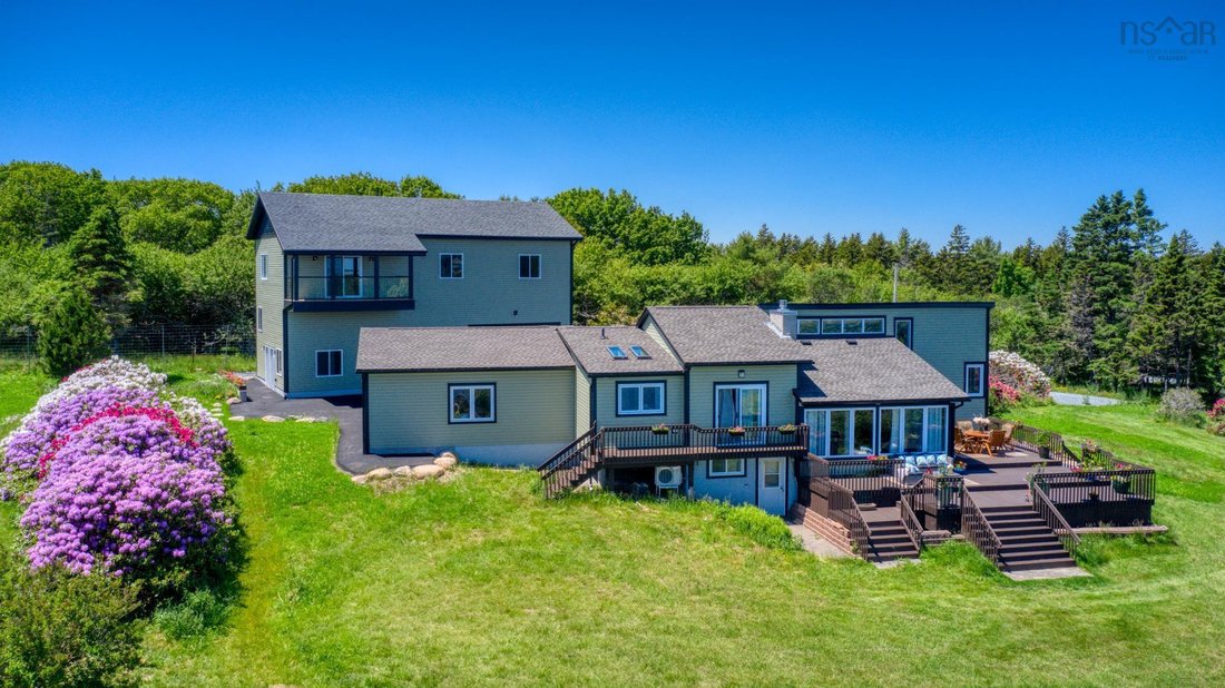 House in Lunenburg, Nova Scotia, Canada 4 - 17934777