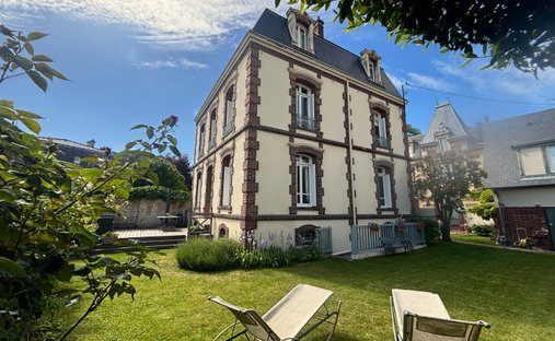 House in La Verte Vallée, Caen, France 1