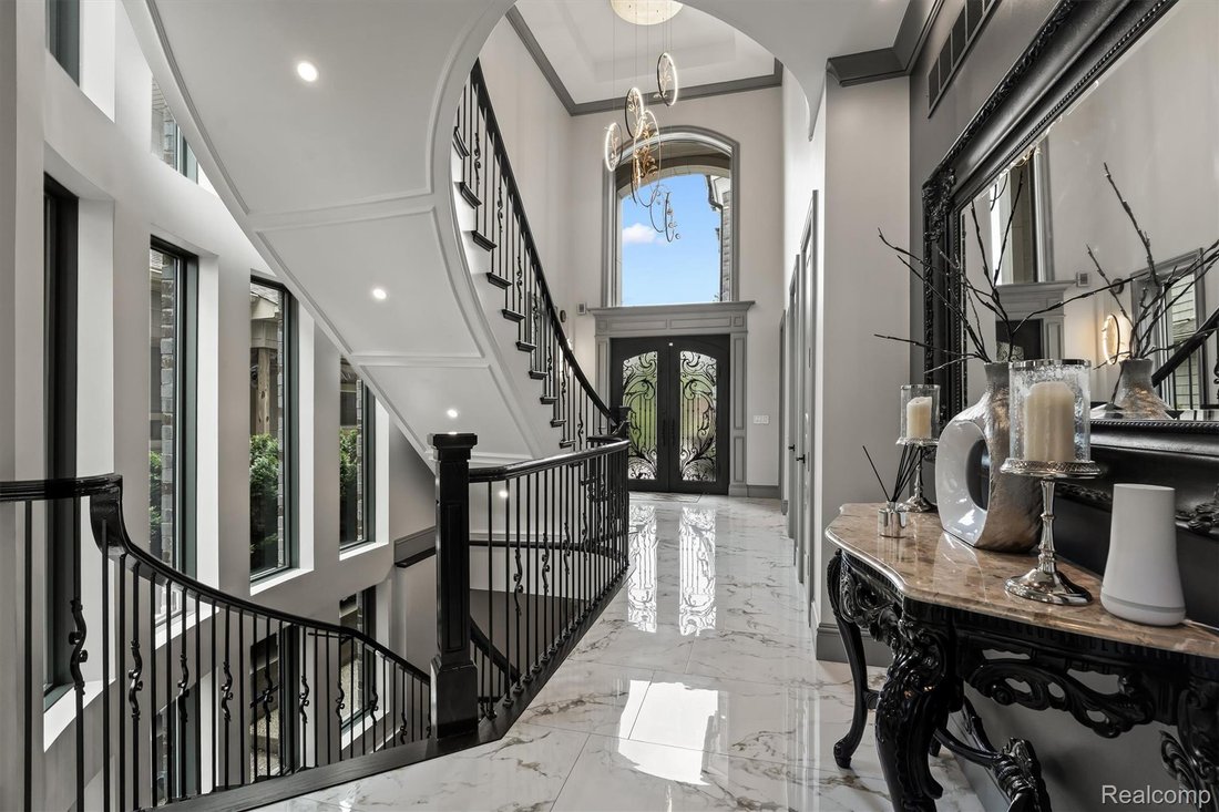 House in Farmington Hills, Michigan, United States 3 - 17935393