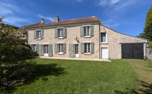 House in Sud, Plaisir, France 1