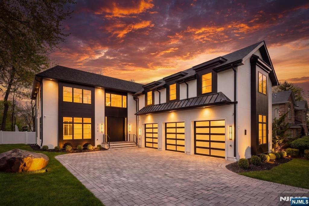 House in Paramus, New Jersey, United States 1 - 17944811