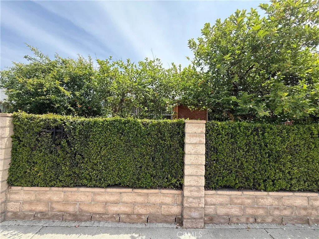 Los Angeles, California, United States 3 - 17928642