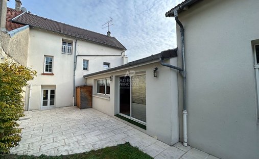 House in Carrieres-sous-Poissy, Ile-de-France, France 1