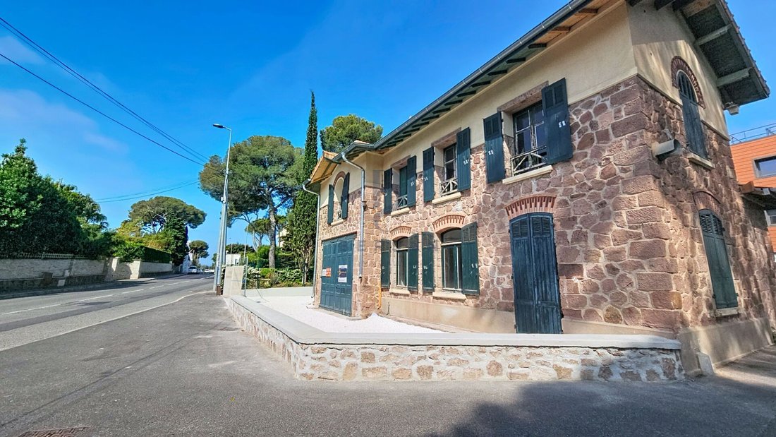 Villa in Le Dramont-Agay-Anthéor-Le Trayas, Saint-Raphaël, France 2 - 17433578