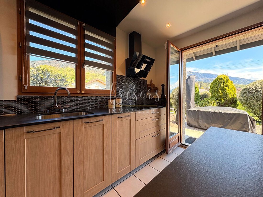 House in Viuz-la-Chiesaz, Auvergne-Rhône-Alpes, France 2 - 17784554