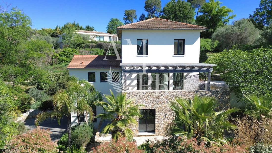 House in Mougins, Provence-Alpes-Côte d'Azur, France 3 - 17943626