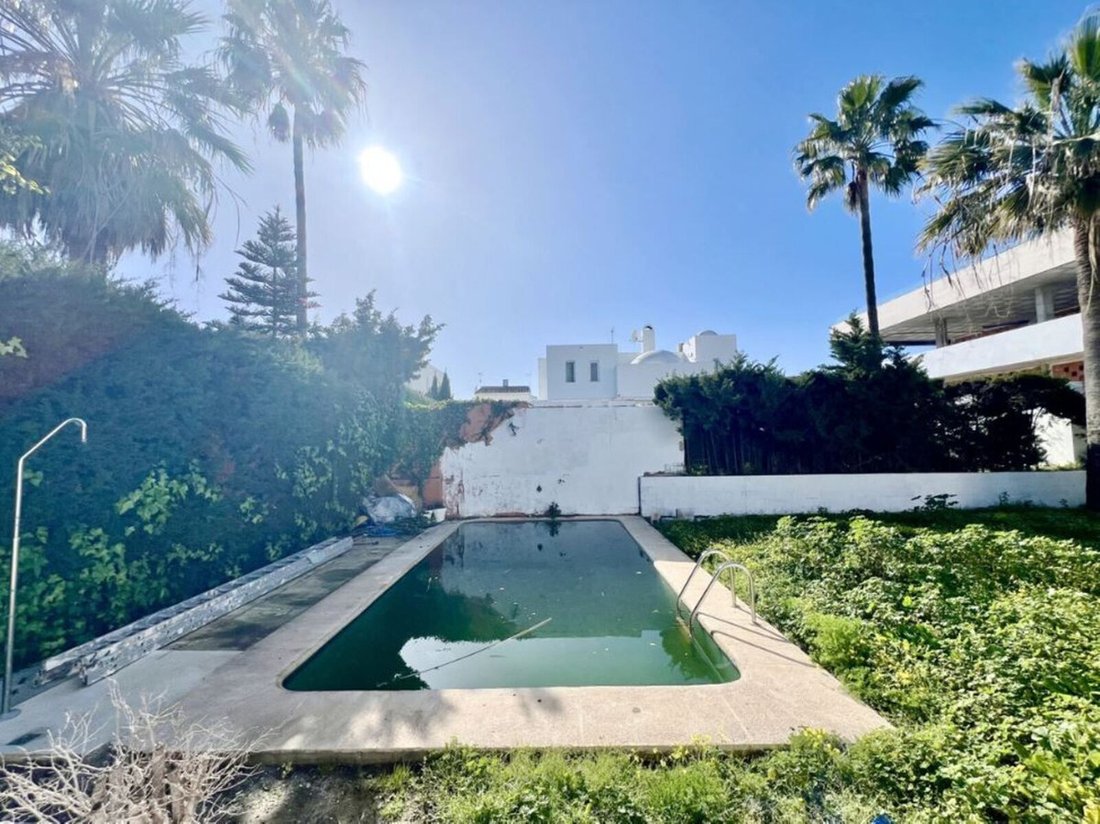 Villa in Puerto Banus, Marbella, Spain 3 - 17930861