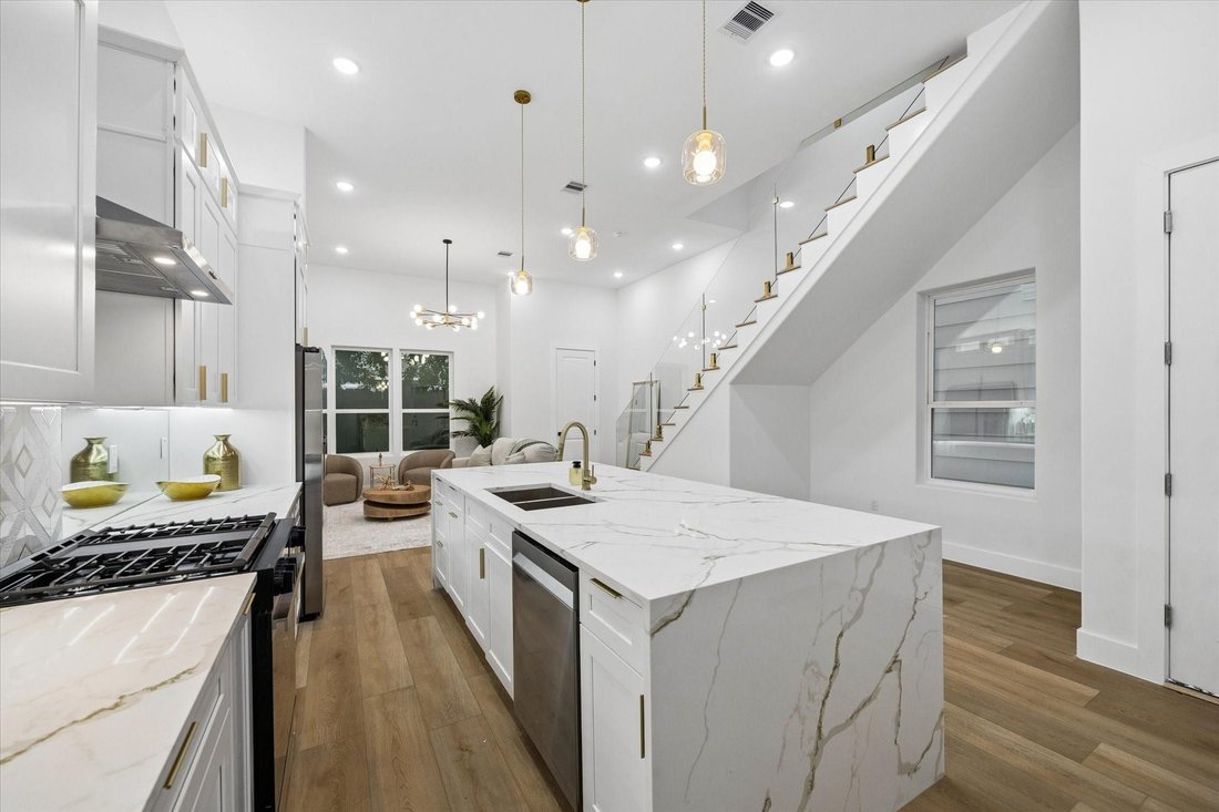 House in Houston, Texas, United States 3 - 17939408