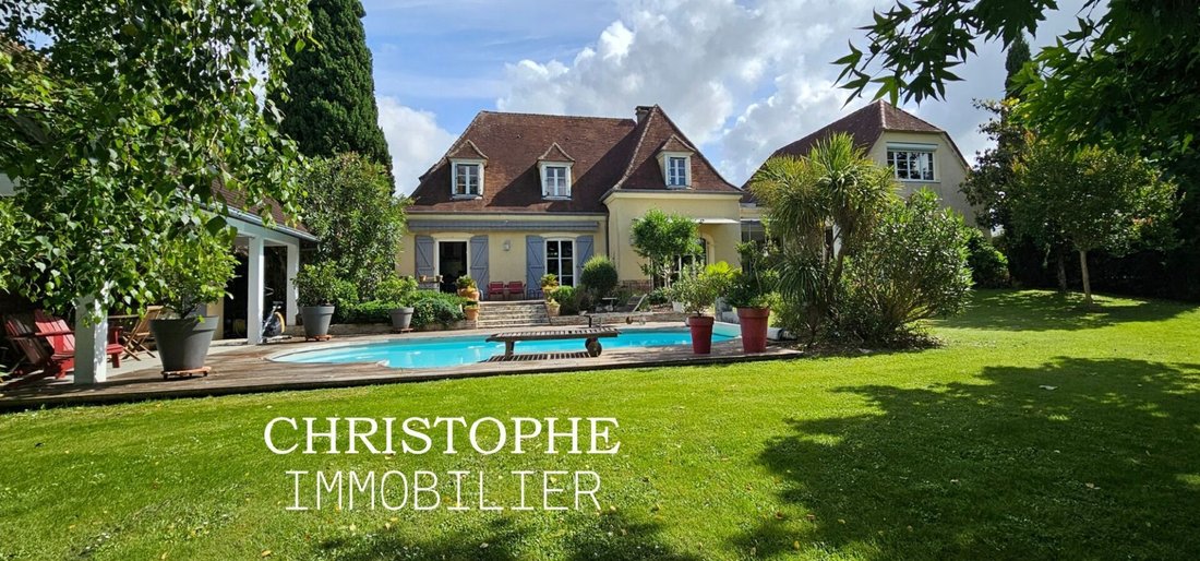 House in Pau, Nouvelle-Aquitaine, France 1 - 16296619