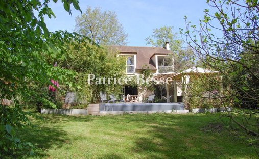 House in L'Étang-la-Ville, Ile-de-France, France 1