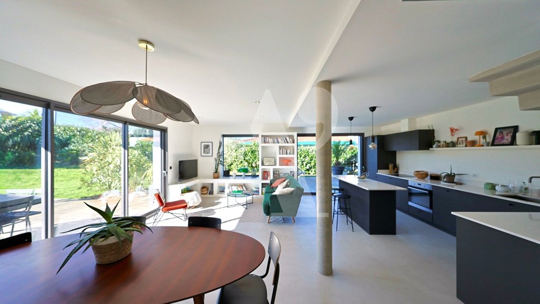 Villa in Arcangues, Nouvelle-Aquitaine, France 2 - 17075078