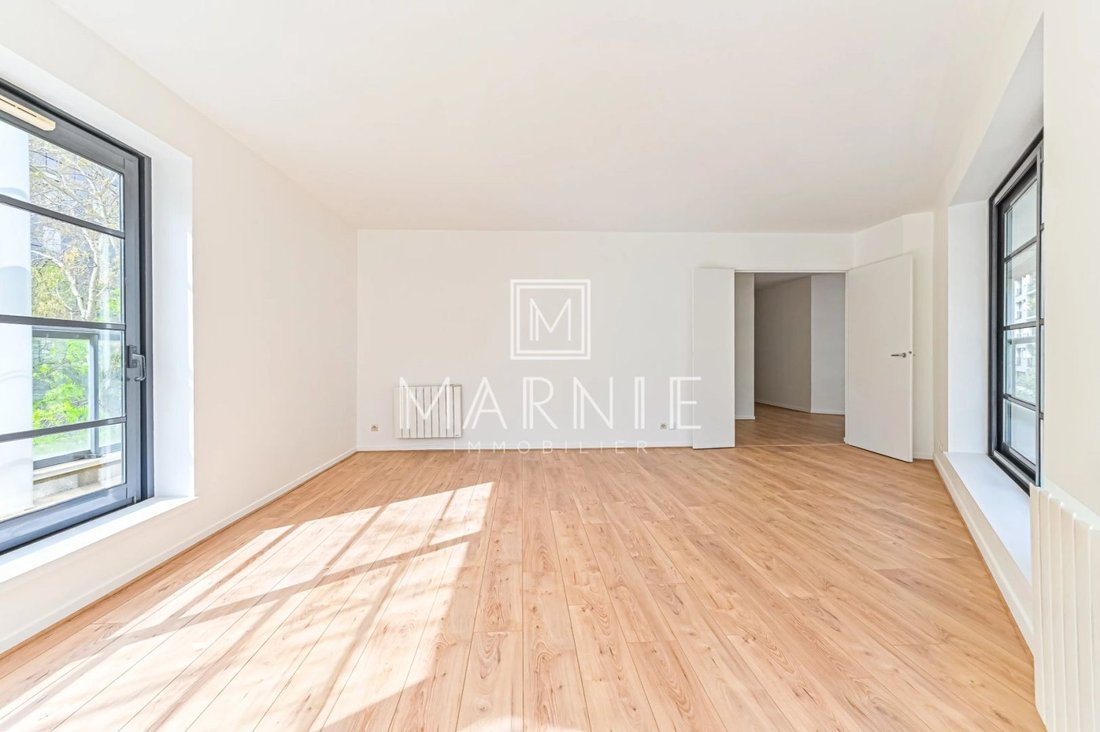 Apartment in Grange Aux Belles-Terrage, Paris 10e Arrondissement, Paris 4 - 17858922