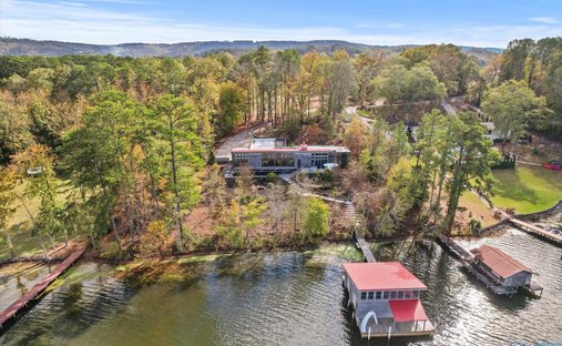 House in Scottsboro, Alabama, United States 1