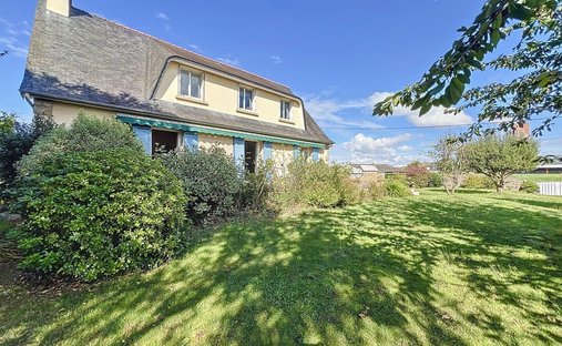 House in Gare-La Saudrais-La Vicomte, Dinard, France 1