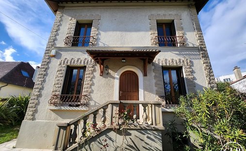 House in Neuilly-Plaisance, Ile-de-France, France 1