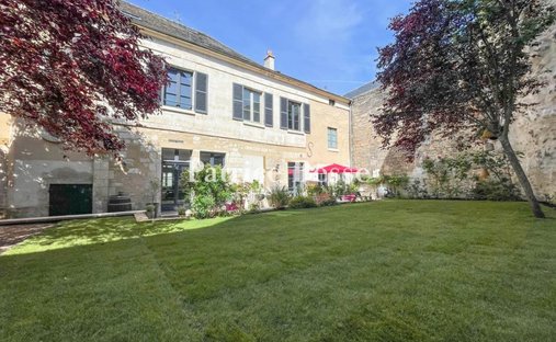 House in Senlis, Hauts-de-France, France 1