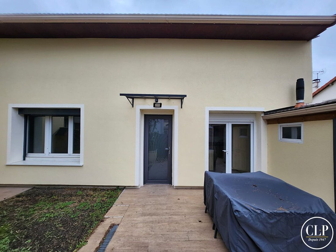 House in Fontenay-sous-Bois, Ile-de-France, France 5 - 16074529