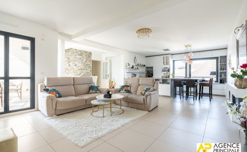Apartment in Napoleon, Maisons-Laffitte, France 1