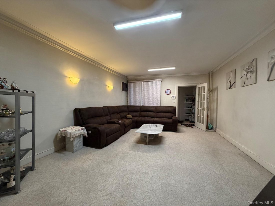 House in New York, New York, United States 5 - 17937139