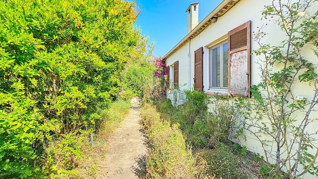 Villa in Le Dramont-Agay-Anthéor-Le Trayas, Saint-Raphaël, France 5 - 16409040