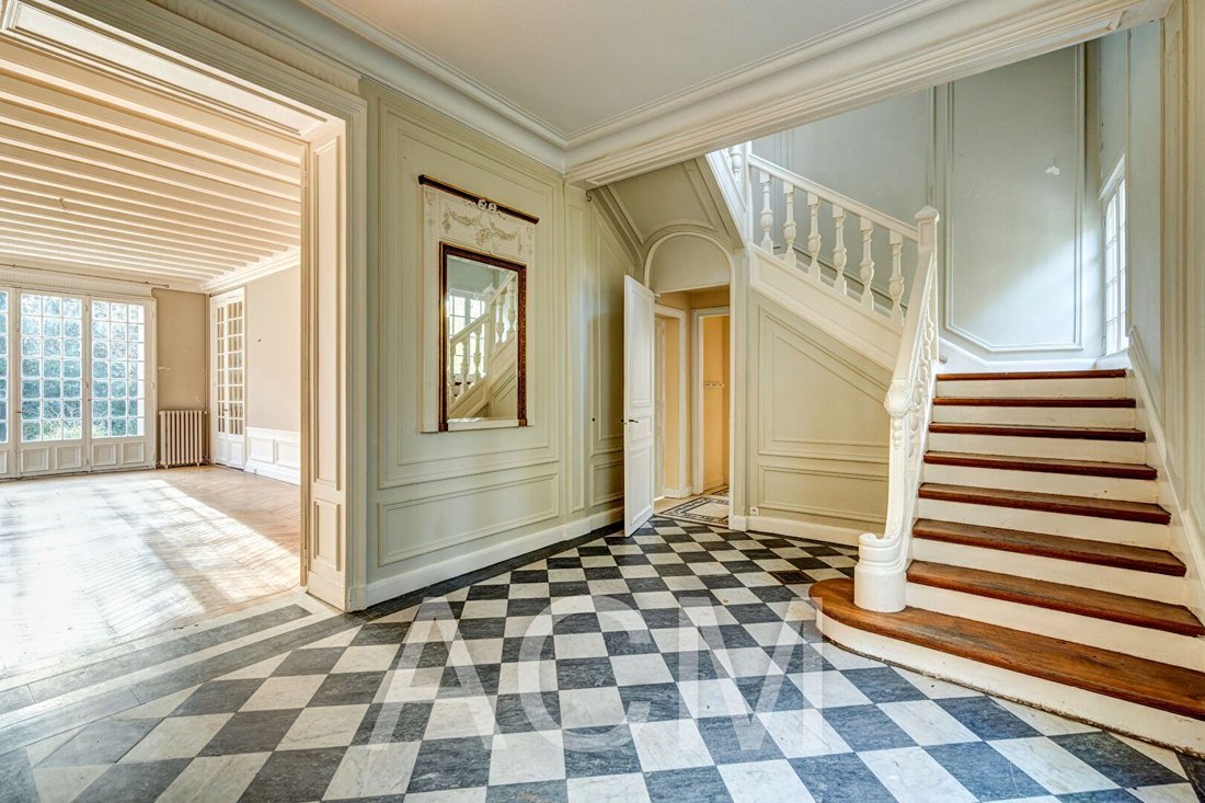 Villa in Napoleon, Maisons-Laffitte, France 3 - 16066316