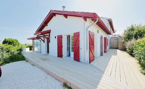 House in Acotz, Saint-Jean-de-Luz, France 1