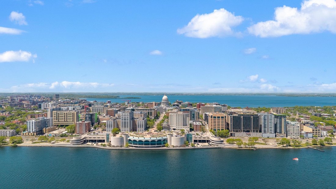 Condo in Madison, Wisconsin, United States 3 - 17940414