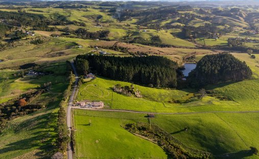 Land in Waitoki, Auckland, New Zealand 1