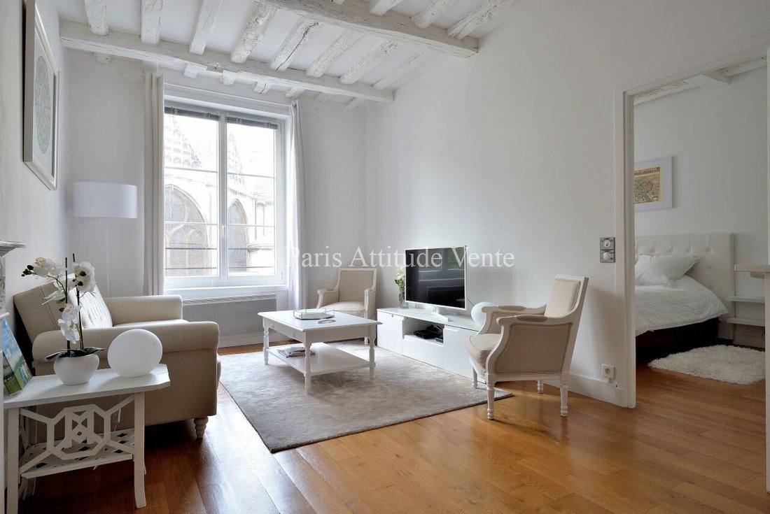 Apartment in Palais Royal, Paris 1er Arrondissement, Paris 3 - 15834939