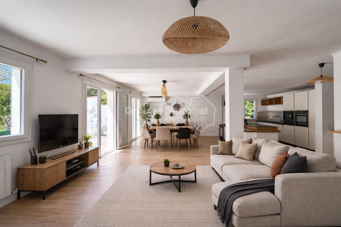 House in Granettes-Jauberte-Sainte Anne, Aix-en-Provence, France 4 - 17649953