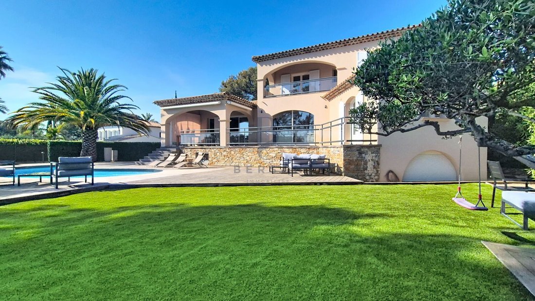 Villa in Le Dramont-Agay-Anthéor-Le Trayas, Saint-Raphaël, France 3 - 17812855