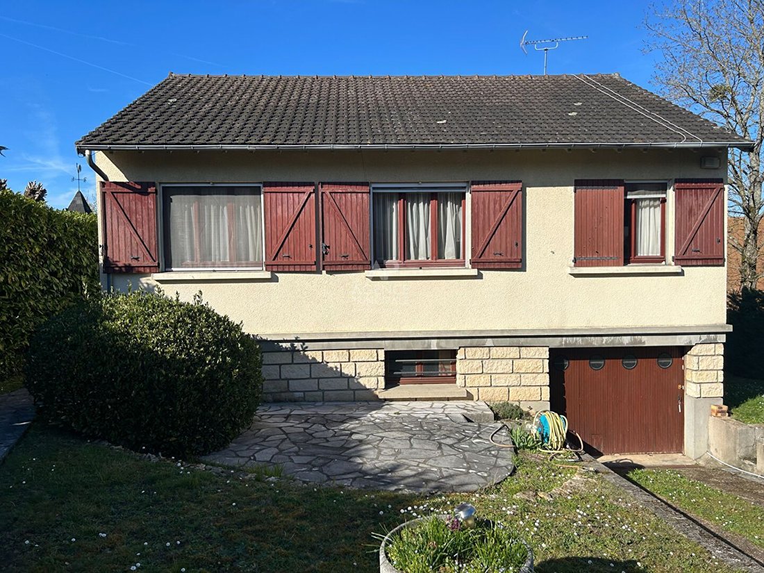 House in Orgeval, Ile-de-France, France 1 - 16066781