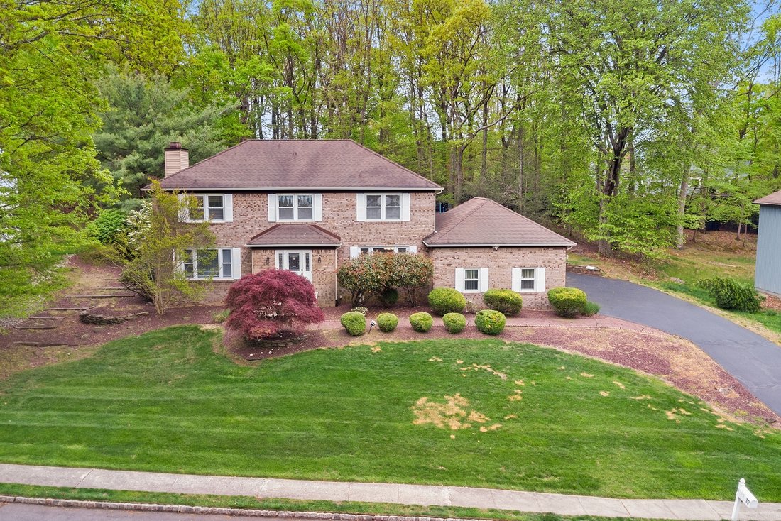 House in South Brunswick Township, New Jersey, United States 3 - 17939590