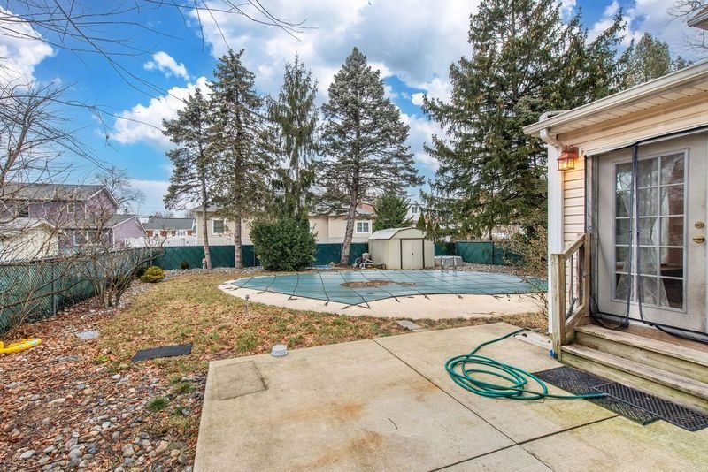 House in Saddle Brook, New Jersey, United States 4 - 17932421