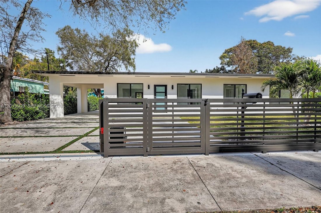 House in Miami, Florida, United States 2 - 17933152