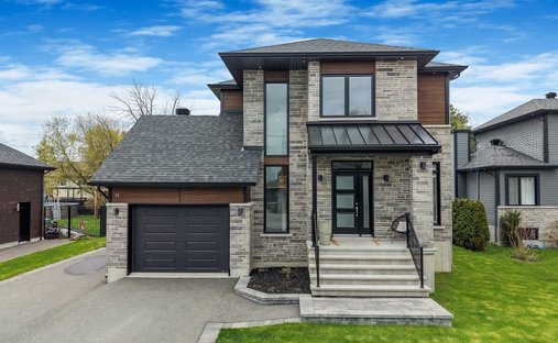 House in Saint-Charles-sur-Richelieu, Quebec, Canada 1