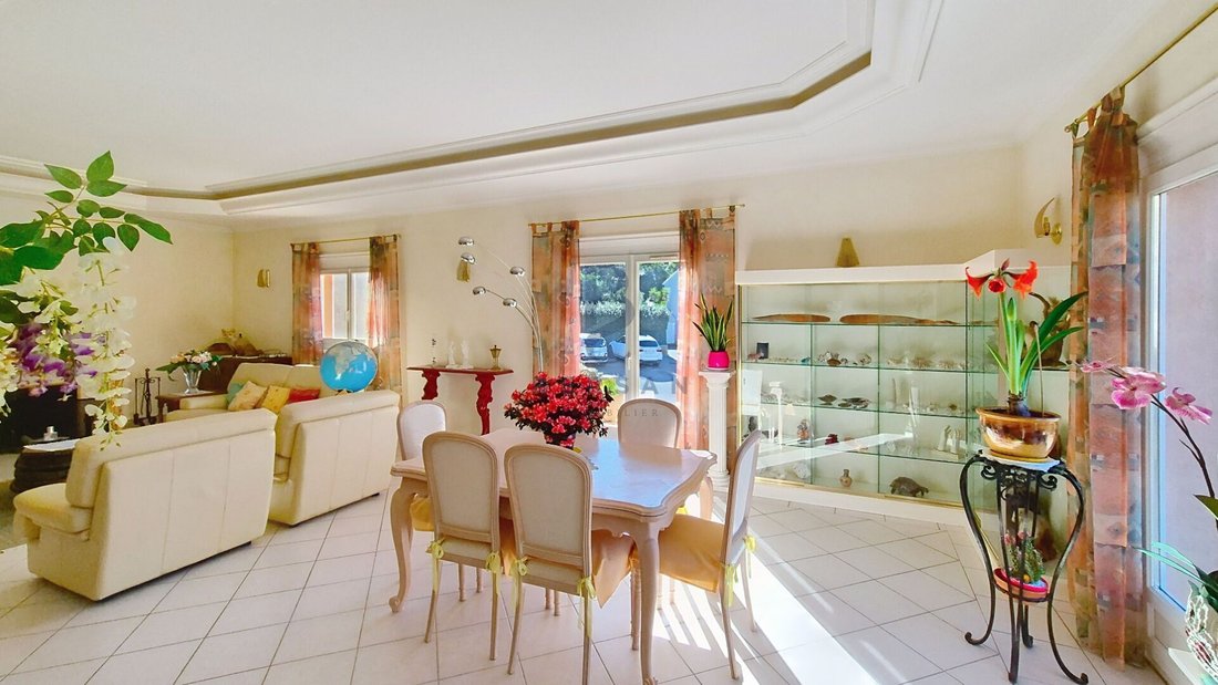 Villa in Exterieurs, Frejus, France 5 - 16409684