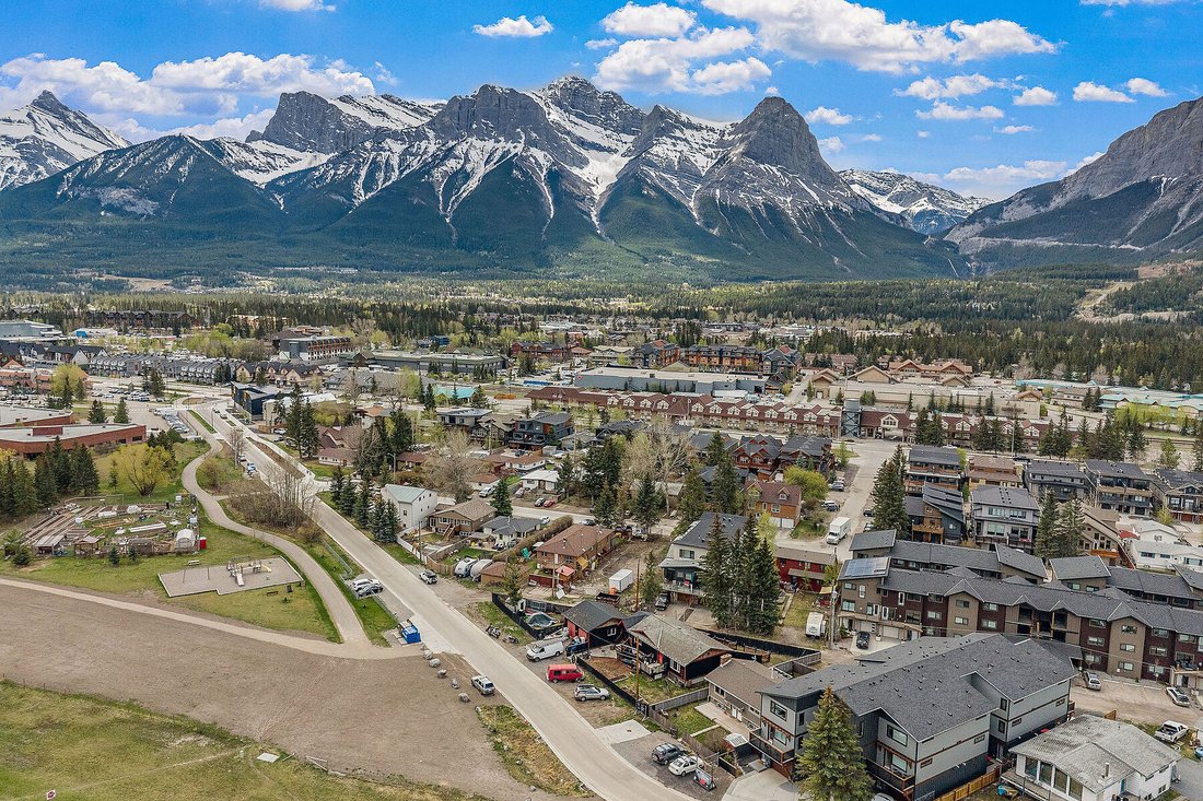 Casa en Canmore, Alberta, Canadá 1 - 17518092