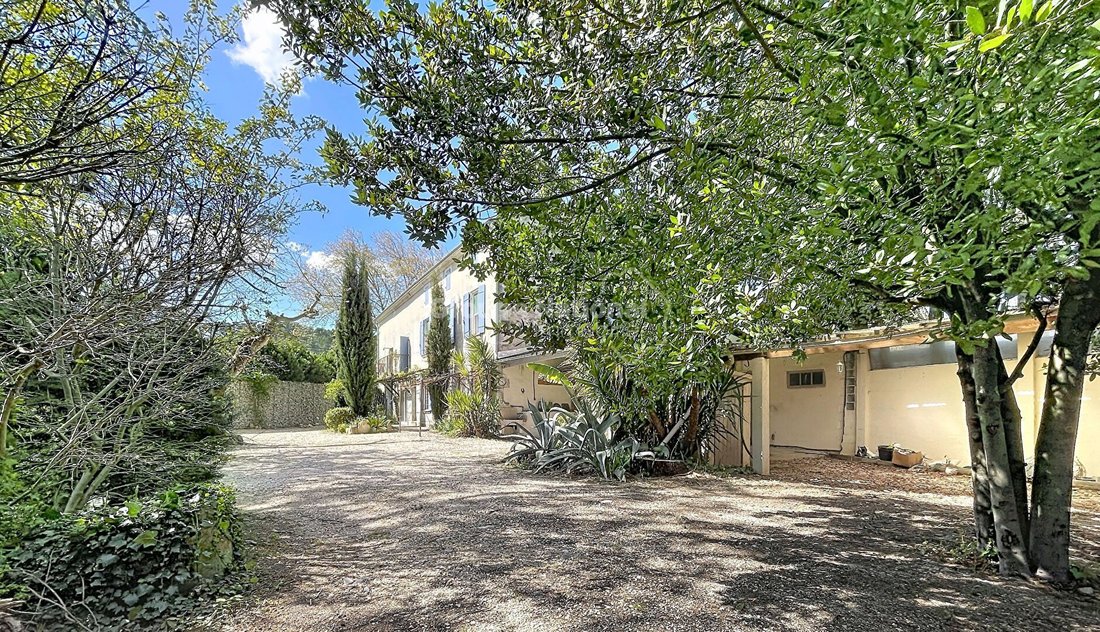 House in Barbentane, Provence-Alpes-Côte d'Azur, France 2 - 17557876