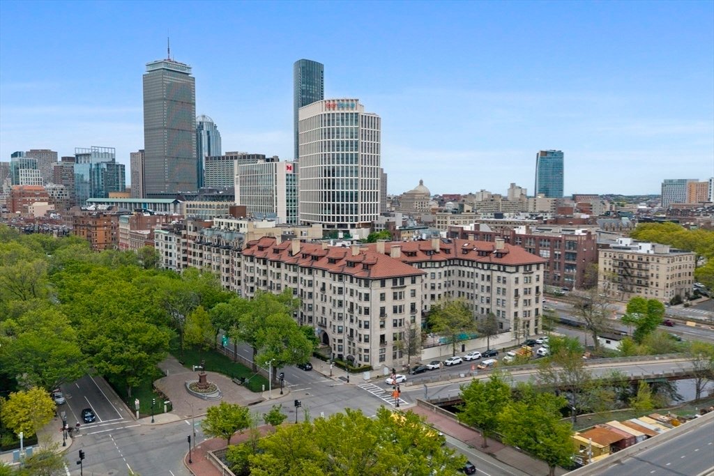 Condo in Boston, Massachusetts, United States 4 - 17937652