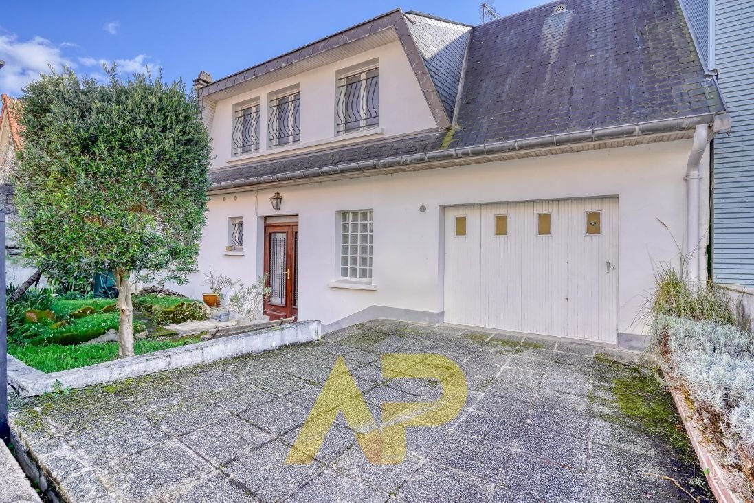 House in Anatole France, Le Plessis-Robinson, France 1 - 17255350