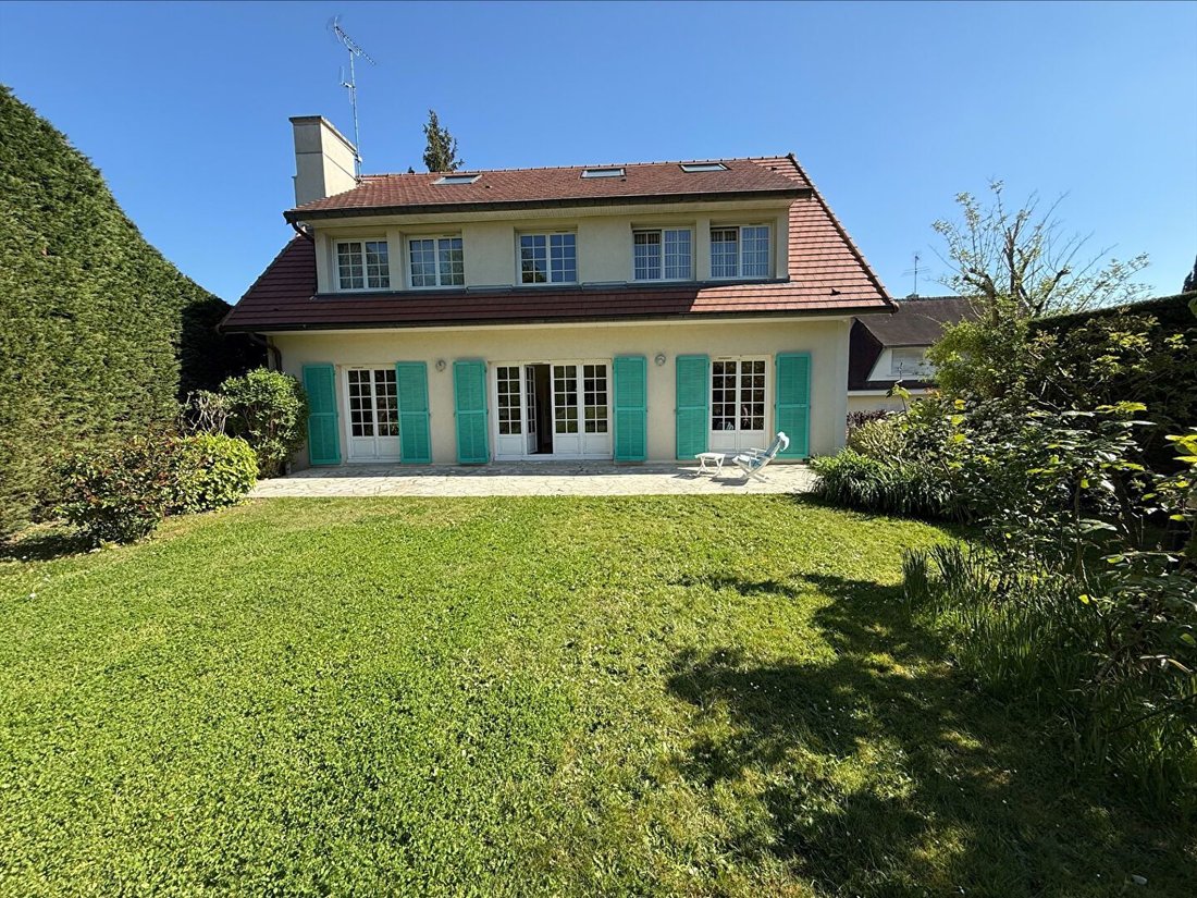 House in L'Étang-la-Ville, Ile-de-France, France 1 - 17043200