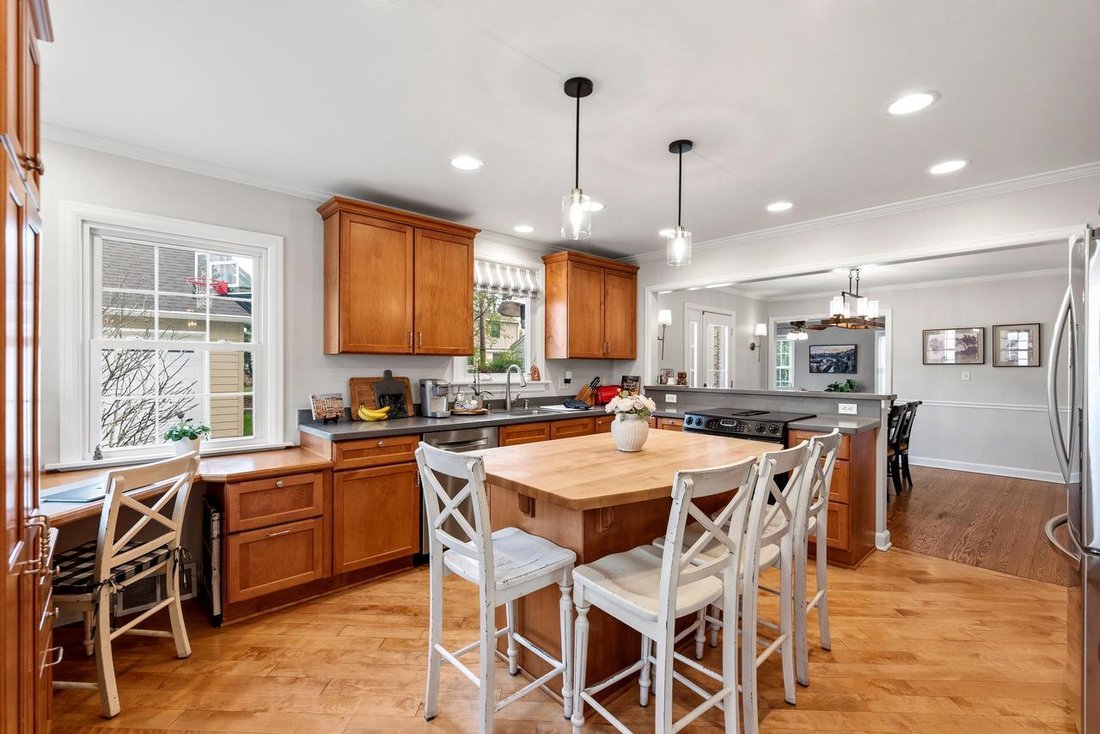 House in Wauwatosa, Wisconsin, United States 3 - 17937051