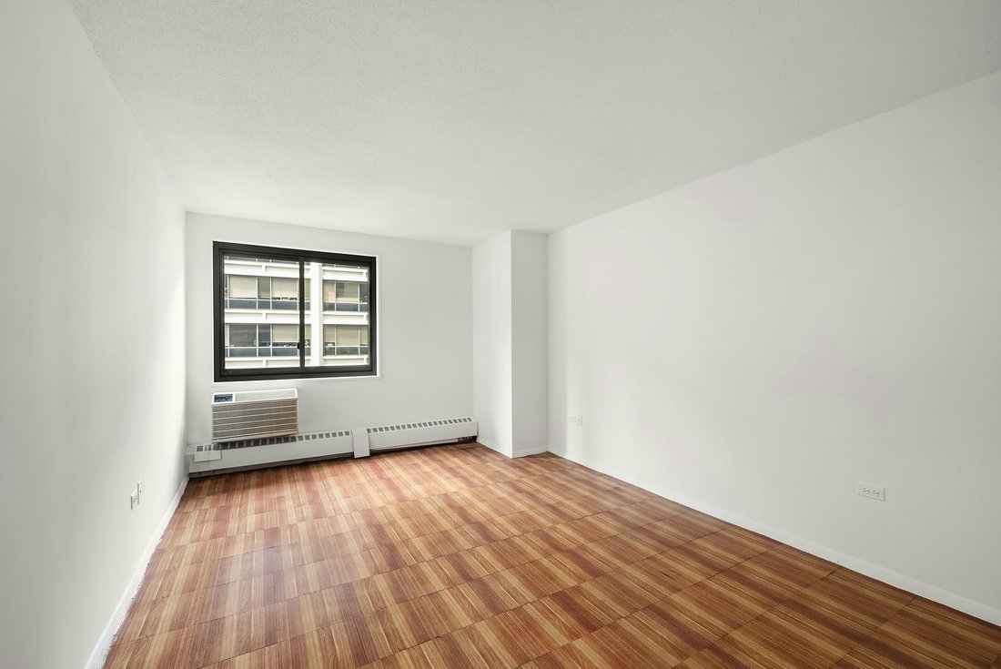 Co Op in New York, New York, United States 2 - 16747952