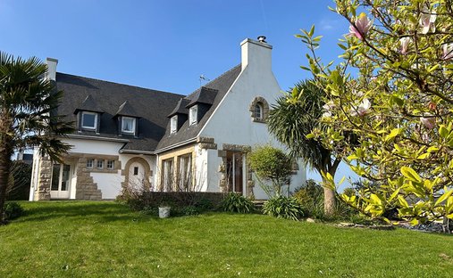 House in Fouesnant, Brittany, France 1