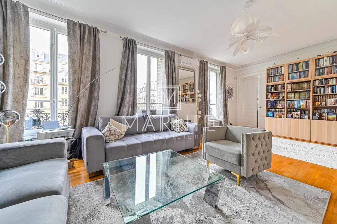 Apartment in Clignancourt-Jules Joffrin, Paris 18e Arrondissement, Paris 4 - 17456813