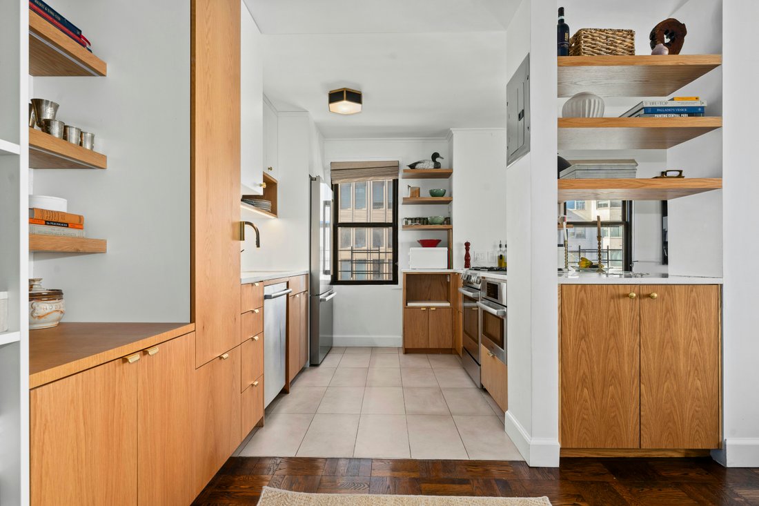Co Op in New York, New York, United States 5 - 17136157