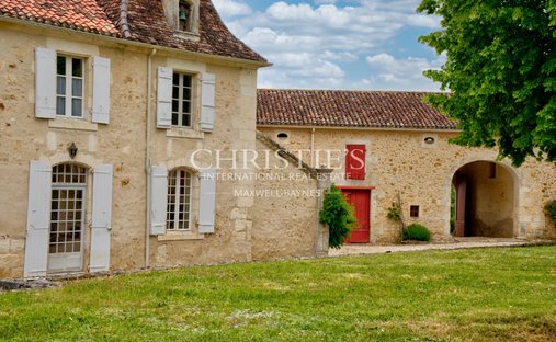 Castle in Vieux Bergerac, Bergerac, France 1