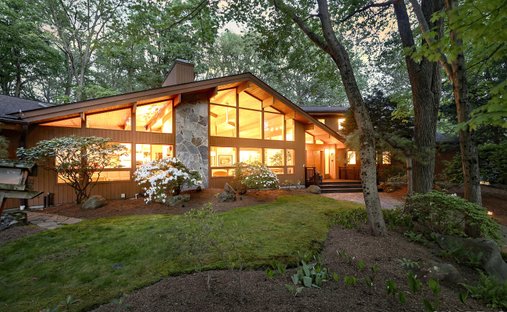 House in Orange, Connecticut, United States 1