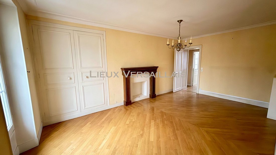 Apartment in Domaine National du Château, Versailles, France 1 - 16099297